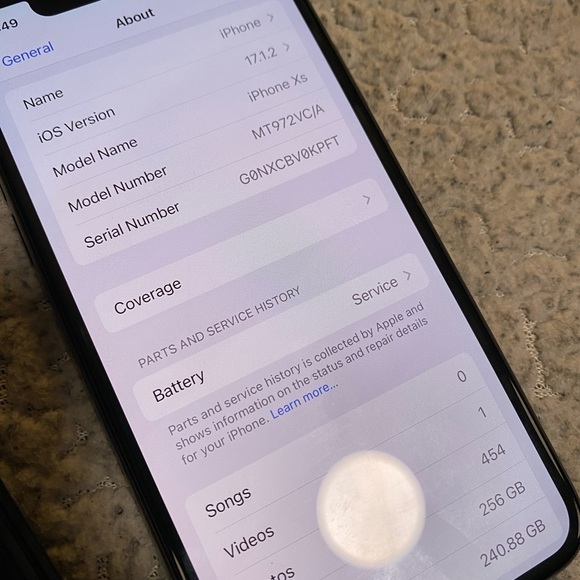 Apple iPhone XS 256GB Gray Unlocked - Picture 7 of 8